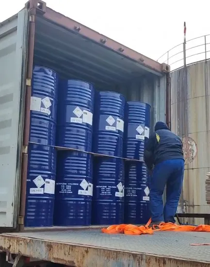 Cloruro de metileno de alta calidad y bajo precio con una pureza del 99,99% para producción de películas y productos farmacéuticos de un proveedor chino
